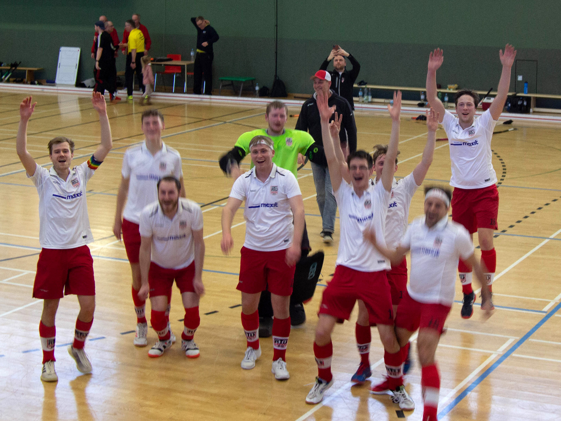 Ostdeutscher Meister und Aufsteiger in die 2. Bundesliga: die 1. Herren ATV Leipzig